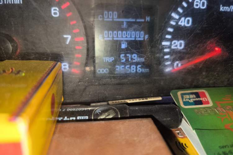 Used Foton Xiangling V  Odometer Close Up