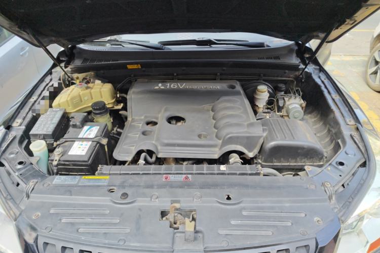 Used GAC Gonow Aoosed G5 2012 2.0L Manual Two-Wheel-Drive Elite Edition Engine Bay