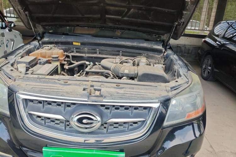 Used GAC Gonow Aoosed GX5 2012 2.4L Automatic Gasoline 4x4 Fashion Edition Engine Bay Left