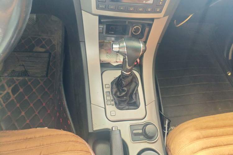 Used GAC Gonow Aoosed GX5 2012 2.4L Automatic Gasoline 4x4 Fashion Edition Gear Lever