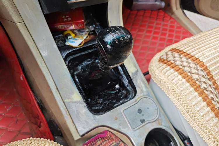 Used GAC Gonow Aoosed GX5 2012 2.0L Manual Gasoline Two-Wheel Drive Fashion Edition Gear Lever