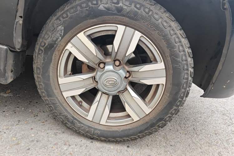 Used GAC Gonow Aoosed GX5 2012 2.0L Manual Gasoline Two-Wheel Drive Fashion Edition Right Front Wheel Hub