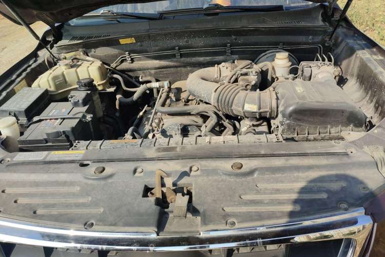 Used GAC Gonow Aoosed GX5 2012 2.4L Automatic Gasoline Two-Wheel Drive Sunroof Version Engine Bay