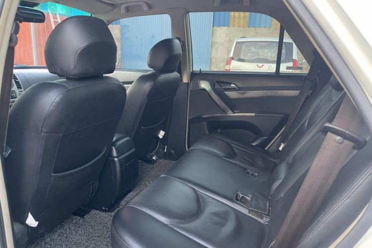 Used GAC Gonow Aoosed GX5 2012 2.4L Automatic Gasoline Two-Wheel Drive Sunroof Version Interior 3