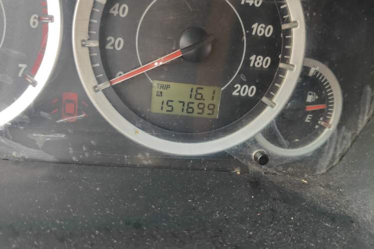 Used GAC Gonow Aoosed GX5 2012 2.0L Manual Gasoline Two-Wheel Drive Fashion Edition Odometer Close Up