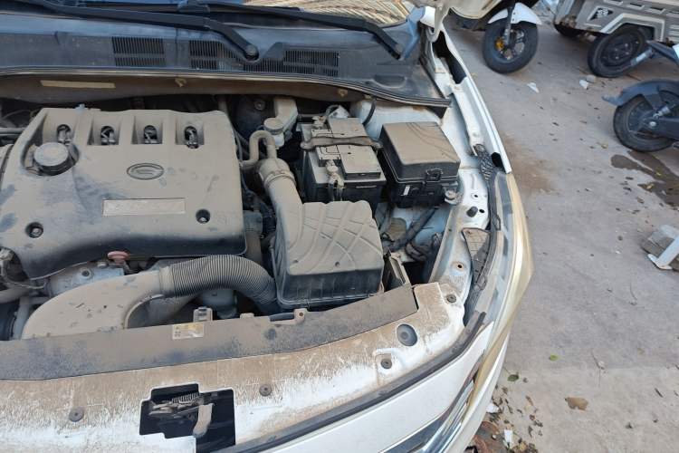 Used GAC Gonow E Mei 2014 1.6L Manual Luxury Model Engine Bay Left