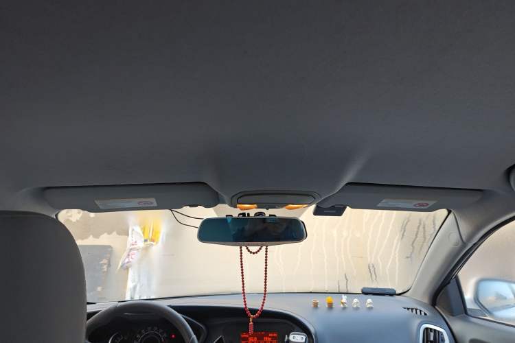 Used GAC Gonow E Mei 2014 1.6L Manual Luxury Model Headliner