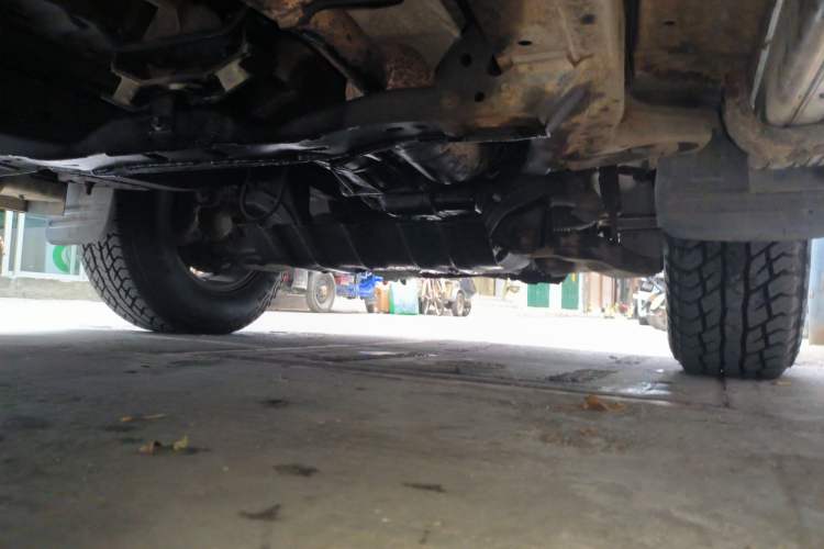 Used GAC Gonow GP150 2015 2.5T Two-Wheel Drive Deluxe Version GA4D25TCI Chassis Front Right