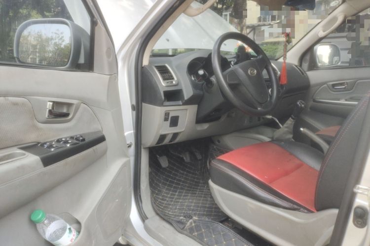 Used GAC Gonow GP150 2015 2.5T Two-Wheel Drive Deluxe Version GA4D25TCI Driver Seat