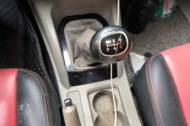 Used GAC Gonow GP150 2015 2.5T Two-Wheel Drive Deluxe Version GA4D25TCI Gear Lever
