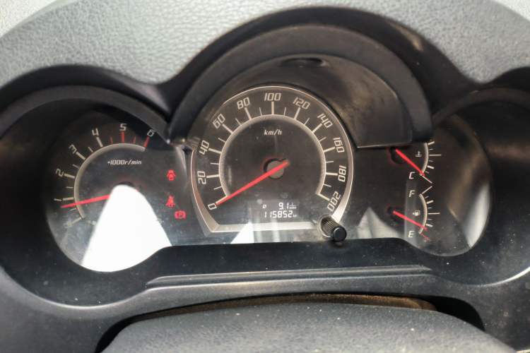 Used GAC Gonow GP150 2015 2.5T Two-Wheel Drive Deluxe Version GA4D25TCI Instrument Cluster