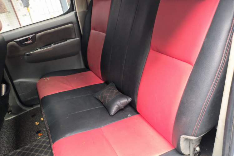 Used GAC Gonow GP150 2015 2.5T Two-Wheel Drive Deluxe Version GA4D25TCI Left Rear Seat