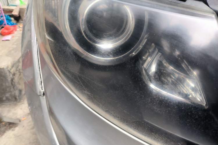 Used GAC Gonow GP150 2015 2.5T Two-Wheel Drive Deluxe Version GA4D25TCI Right Front Headlight