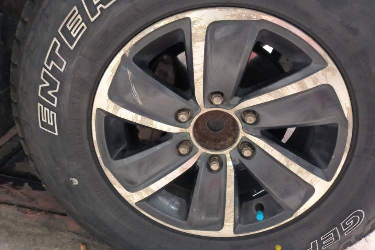 Used GAC Gonow GP150 2015 2.5T Two-Wheel Drive Deluxe Version GA4D25TCI Right Front Wheel Hub