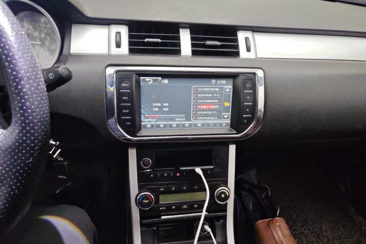 Used GAC Gonow GX6 2015 2.4L Two-Wheel Drive Elite Edition Audio And AC Panel