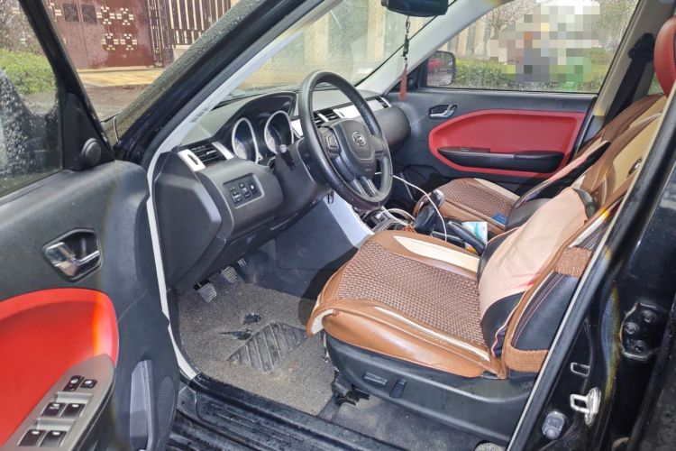 Used GAC Gonow GX6 2015 2.4L Two-Wheel Drive Elite Edition Driver Seat