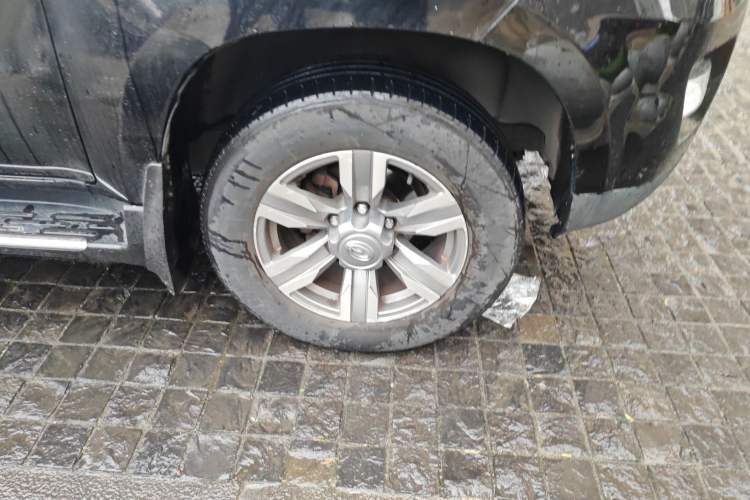 Used GAC Gonow GX6 2015 2.4L Two-Wheel Drive Elite Edition Right Front Wheel Hub