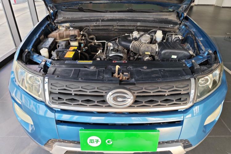 Used GAC Gonow GX6 2015 2.4L Two-Wheel-Drive Flagship Edition Engine Bay