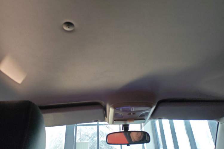 Used GAC Gonow GX6 2015 2.4L Two-Wheel-Drive Flagship Edition Headliner