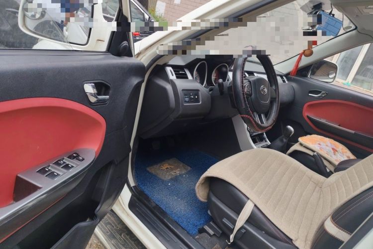Used GAC Gonow GX6 2015 2.4L Two-Wheel Drive Elite Edition Driver Seat