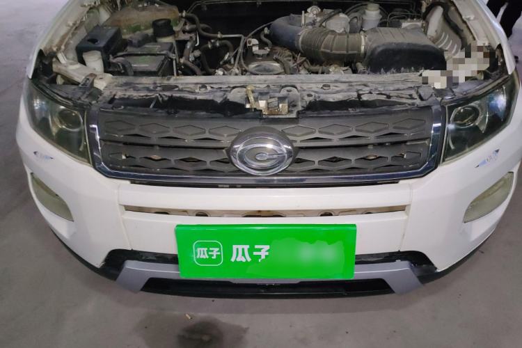 Used GAC Gonow GX6 2015 2.4L Two-Wheel-Drive Flagship Edition Engine Bay