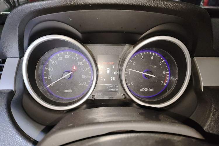 Used GAC Gonow GX6 2015 2.4L Two-Wheel-Drive Flagship Edition Instrument Cluster