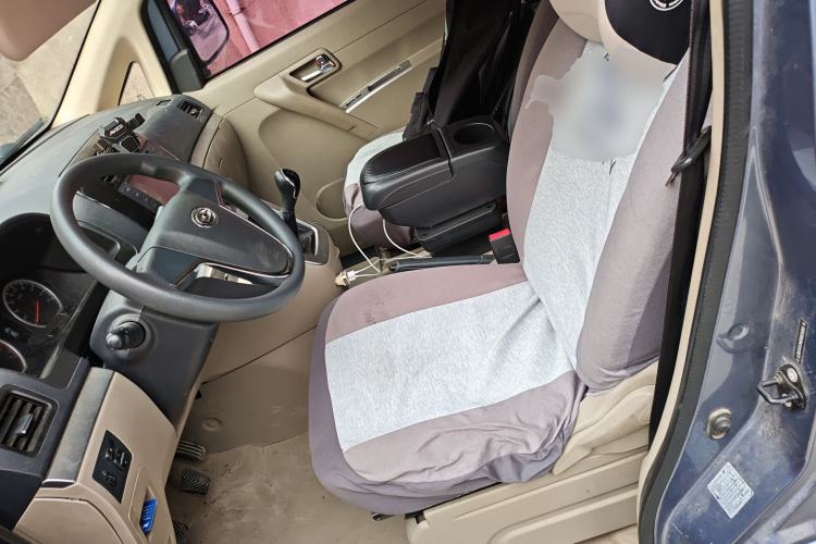 Used GAC Gonow Starry 2013 1.5L Seven-Seater Luxury Model Left Front Seat