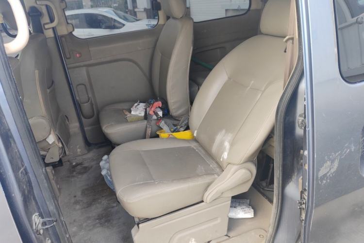 Used GAC Gonow Starry 2013 1.5L Seven-Seater Supreme Model Left Rear Seat