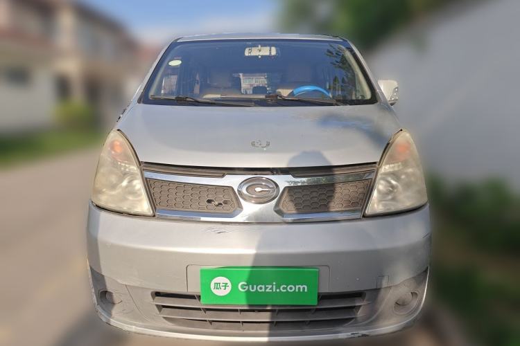 Used GAC Gonow Starry 2013 1.5L Seven-Seater Elite Model Front