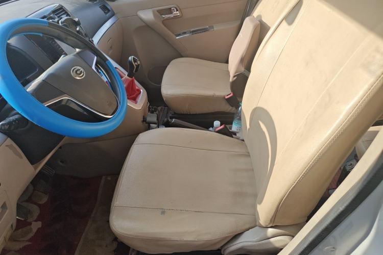 Used GAC Gonow Starry 2013 1.5L Seven-Seater Elite Model Left Front Seat