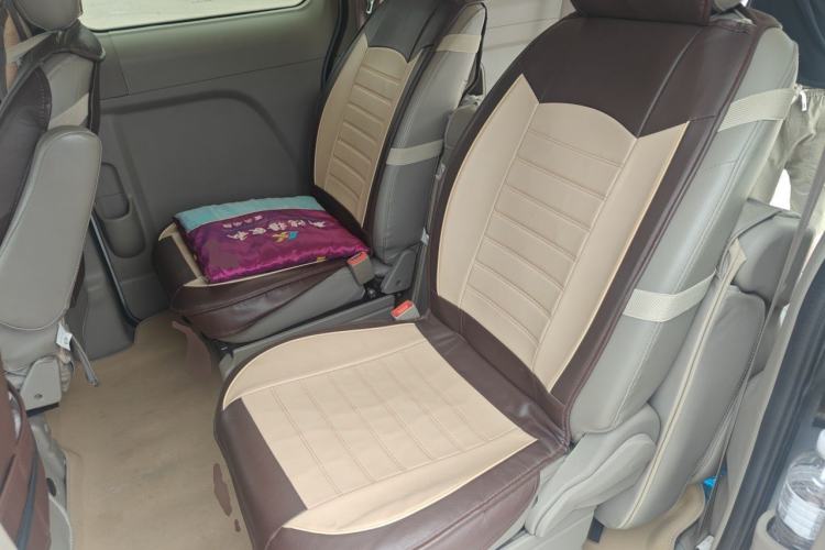 Used GAC Gonow Starry 2013 1.5L Seven-Seater Supreme Model Left Rear Seat