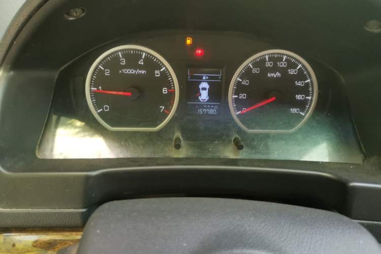 Used GAC Gonow Starry 2013 1.5L Seven-Seater Luxury Model Odometer Close Up