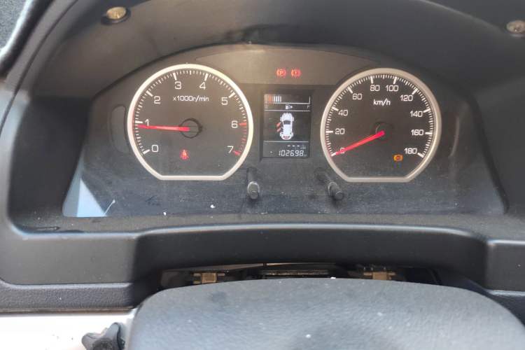 Used GAC Gonow Starry 2013 1.5L Seven-Seater Luxury Model Odometer Close Up