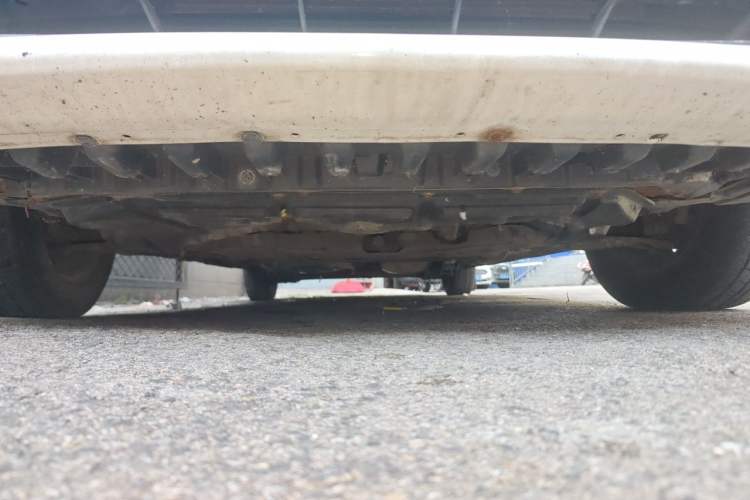 Used GAC Gonow Starry 2013 1.5L Seven-Seater Supreme Model Chassis Front