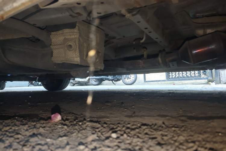 Used GAC Gonow Starry 2013 1.5L Seven-Seater Supreme Model Chassis Front Right