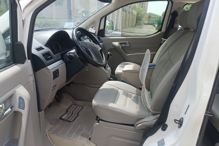 Used GAC Gonow Starry 2013 1.5L Seven-Seater Luxury Model Driver Seat