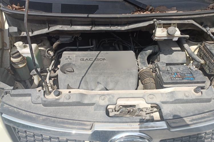 Used GAC Gonow Starry 2013 1.5L Seven-Seater Luxury Model Engine Bay