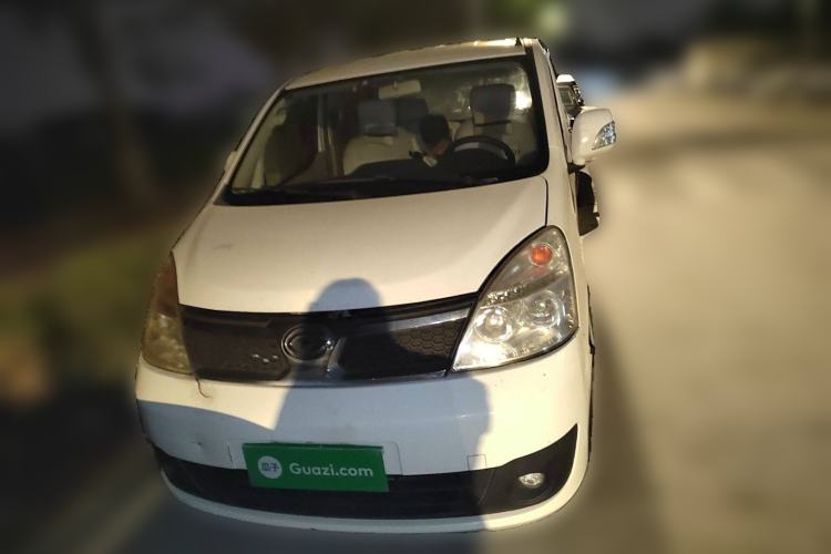 Used GAC Gonow Starry 2013 1.5L Seven-Seater Luxury Model Front