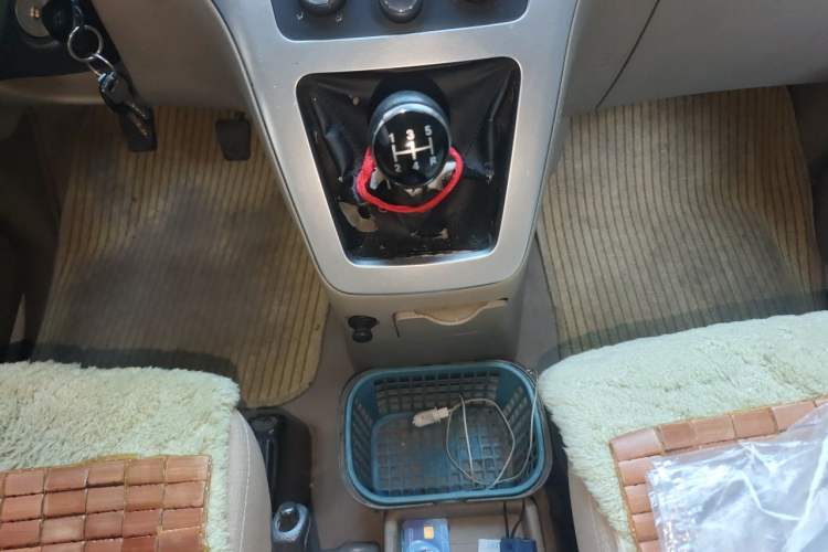 Used GAC Gonow Starry 2013 1.5L Seven-Seater Supreme Model Gear Lever