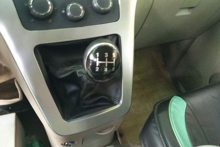 Used GAC Gonow Starry 2013 1.5L Seven-Seater Luxury Model Gear Lever