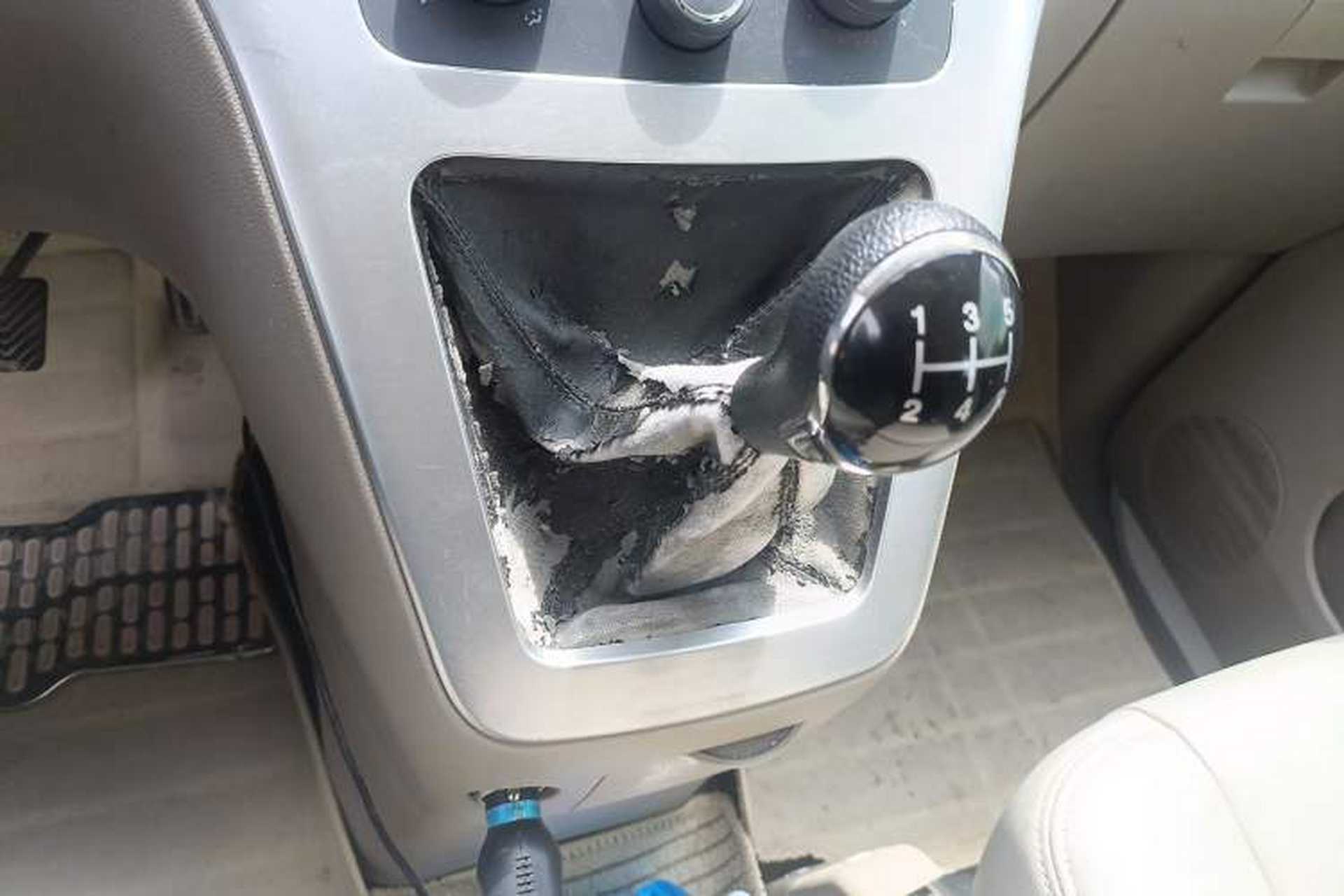 Used GAC Gonow Starry 2013 1.5L Seven-Seater Luxury Model Gear Lever