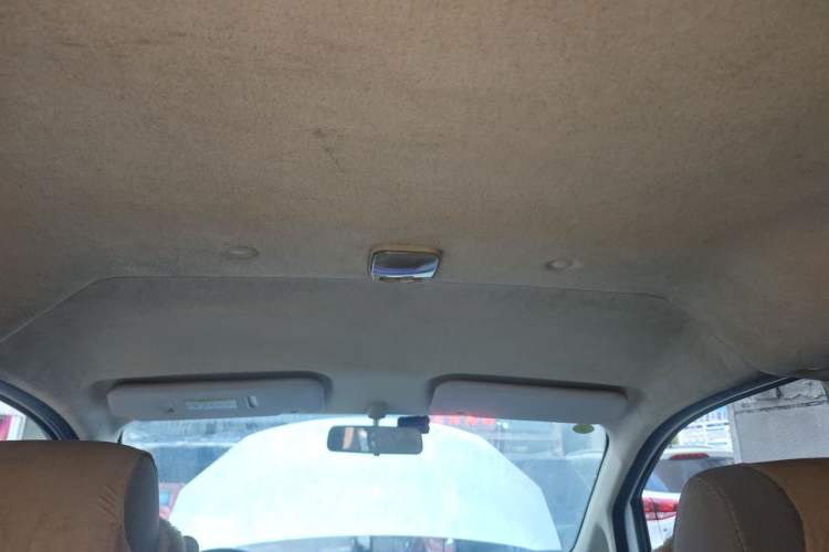 Used GAC Gonow Starry 2013 1.5L Seven-Seater Supreme Model Headliner