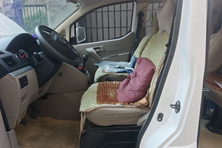 Used GAC Gonow Starry 2013 1.5L Seven-Seater Supreme Model Left Front Seat