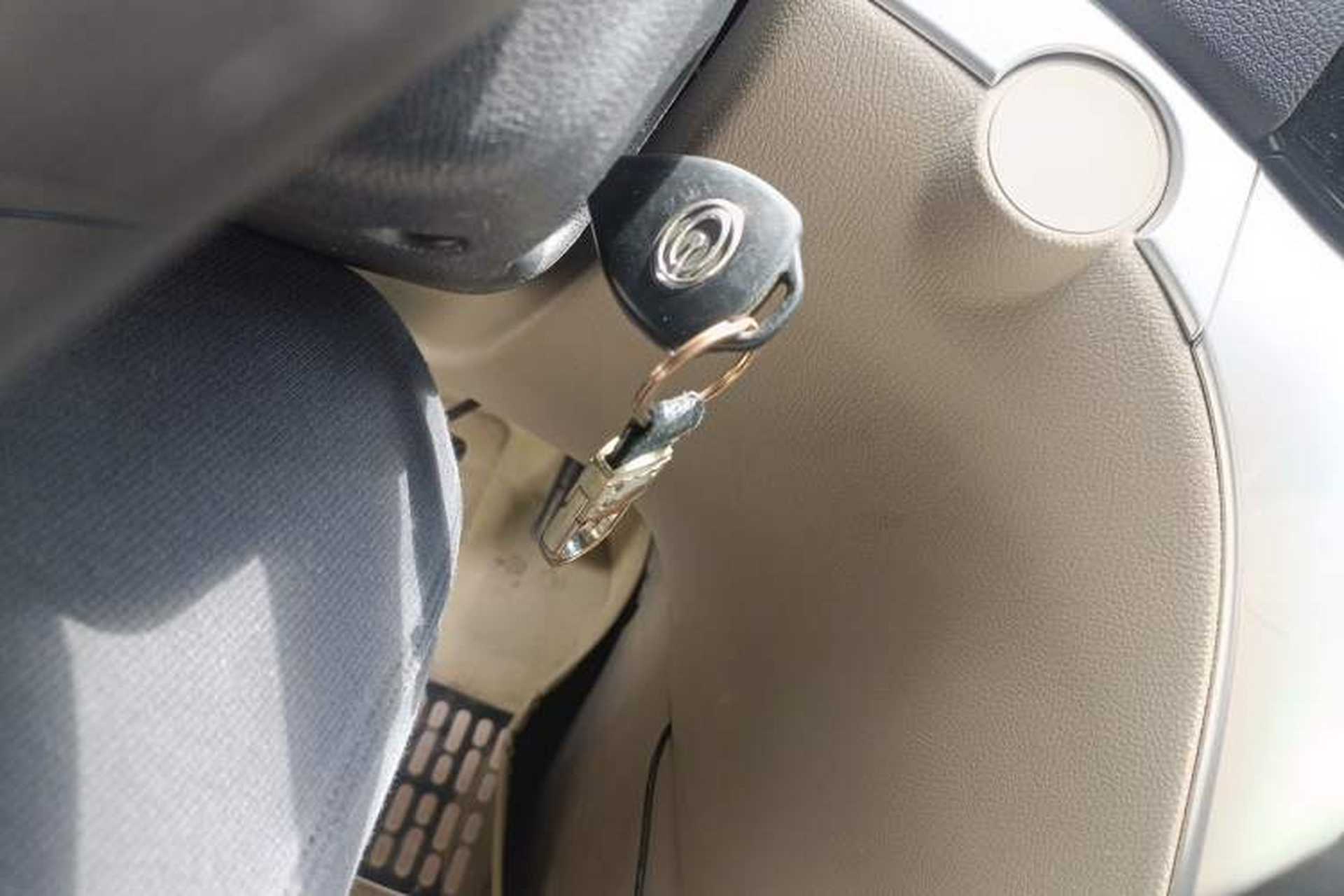 Used GAC Gonow Starry 2013 1.5L Seven-Seater Luxury Model Vehicle Key