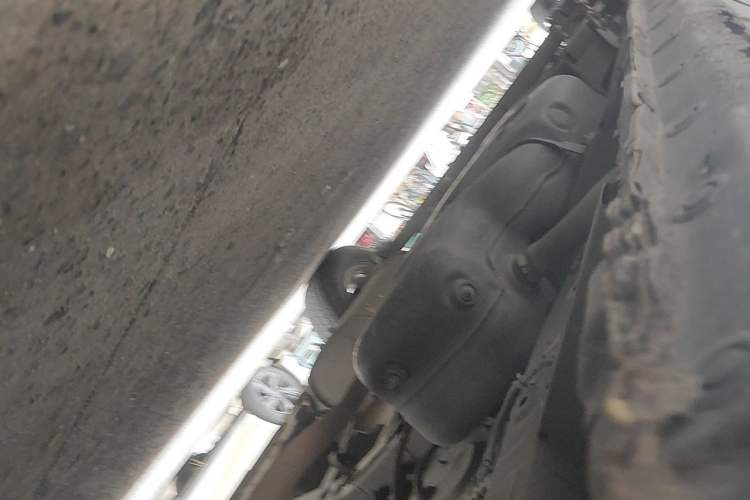 Used GAC Gonow Starry 2014 1.5L Luxury Model Chassis Front Right