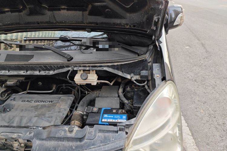 Used GAC Gonow Starry 2014 1.5L Luxury Model Engine Bay Left