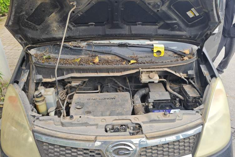 Used GAC Gonow Starry 2014 1.5L Comfort Model Engine Bay