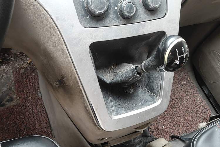 Used GAC Gonow Starry 2014 1.5L Luxury Model Gear Lever