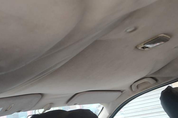 Used GAC Gonow Starry 2014 1.5L Luxury Model Headliner