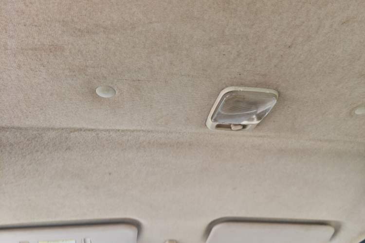 Used GAC Gonow Starry 2014 1.5L Comfort Model Headliner